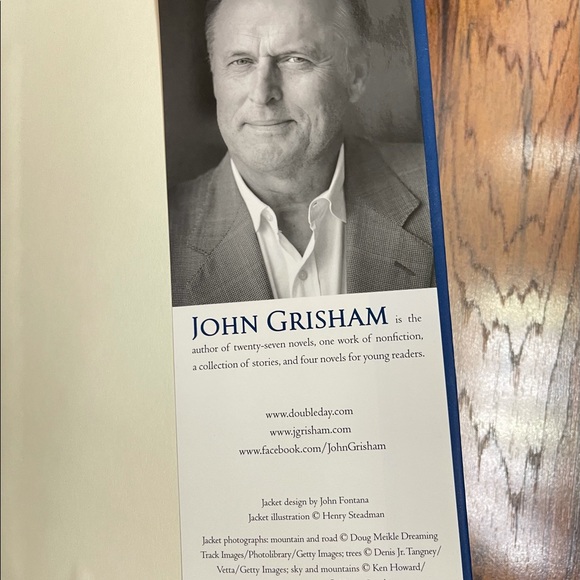 John Grisham hardback “Gray Mountain” - Picture 5 of 5